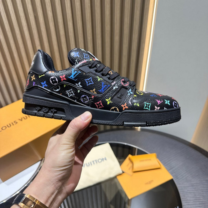 LV TRAINER SNEAKER LVT-000611