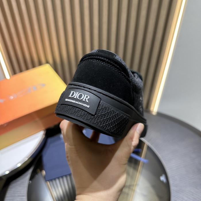 D10r b33 sneakers b330022