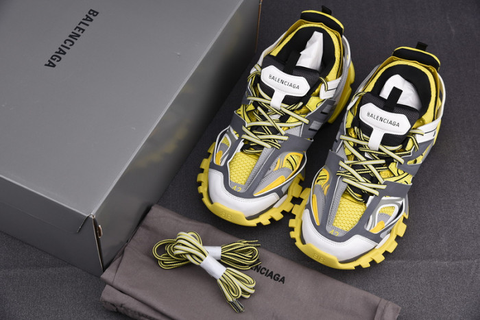TRACK SNEAKER TS005