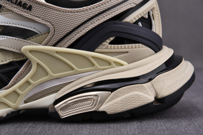 TRACK SNEAKER TS028