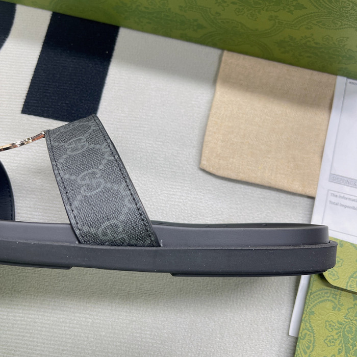 Gucc* Sandal 92