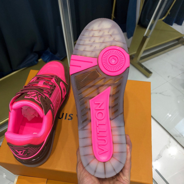 LV SNEAKER LV-000312