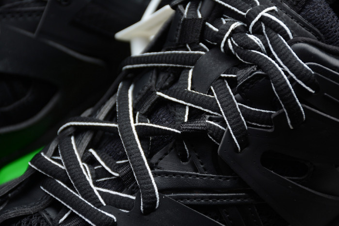 TRACK SNEAKER TS019
