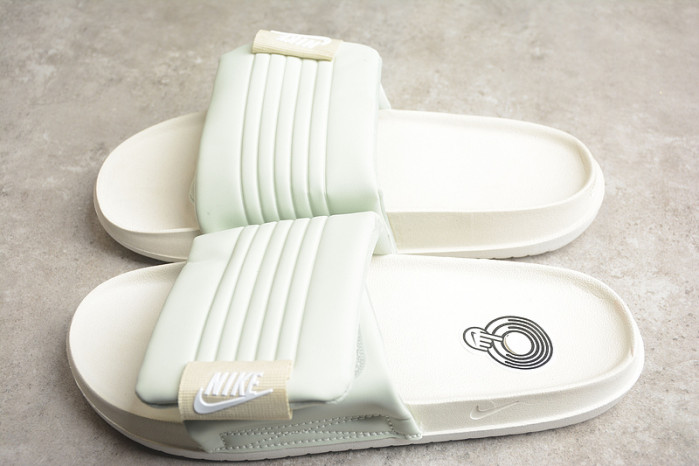 NIKE SANDALS N-012