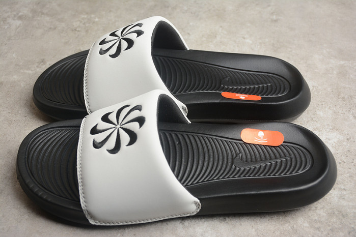 NIKE SANDALS N-007