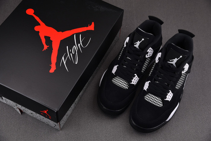 AIR JORDAN 4 RETRO
