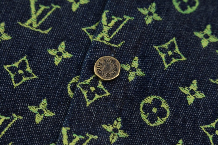 LV CLOTHES V00020