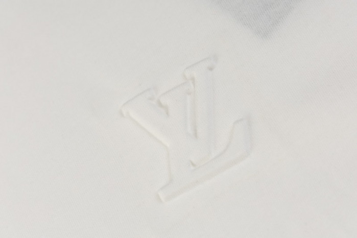 LV CLOTHES V00021