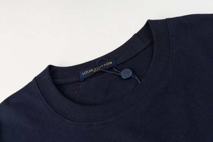 LV CLOTHES V00025