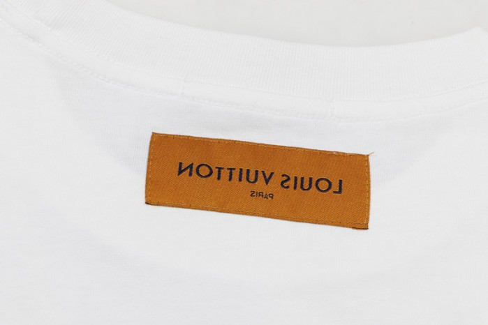 LV CLOTHES V00039