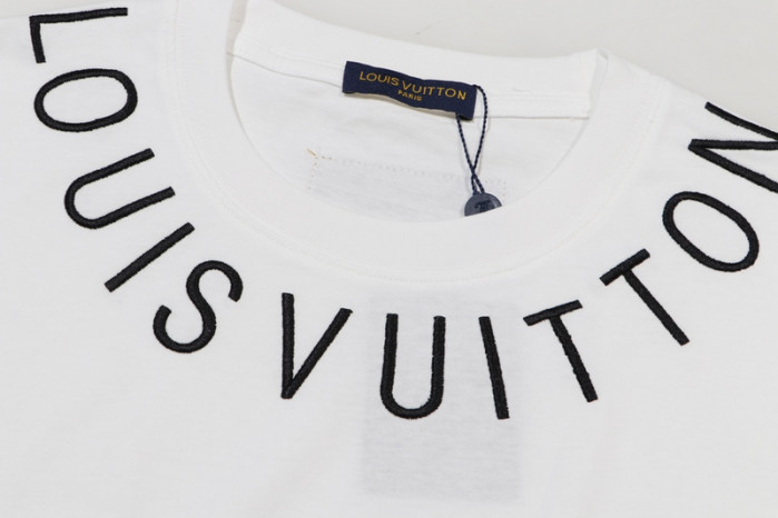 LV CLOTHES V00052