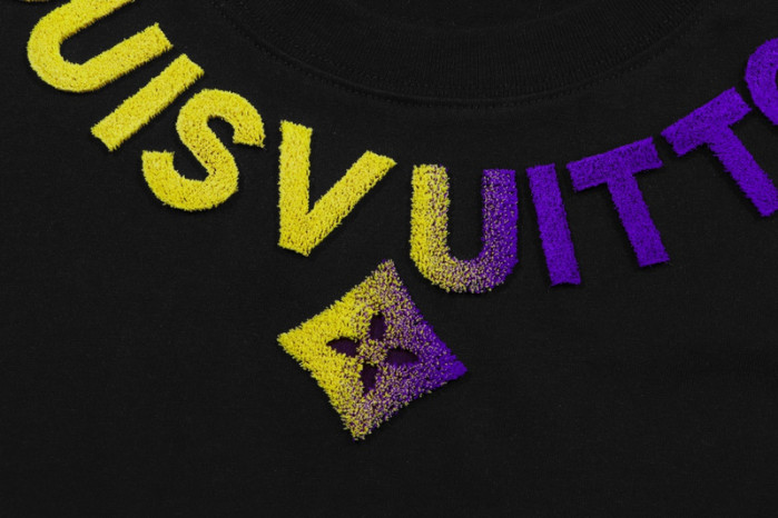 LV CLOTHES V00069
