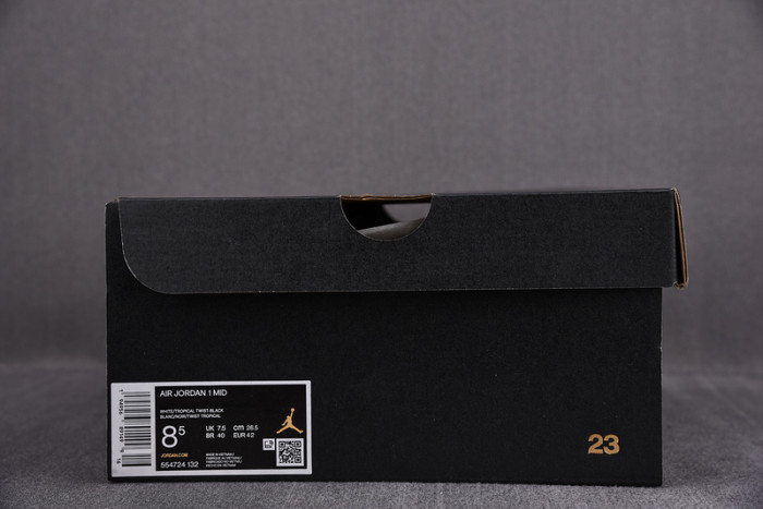 Air Jordan 1 Mid 