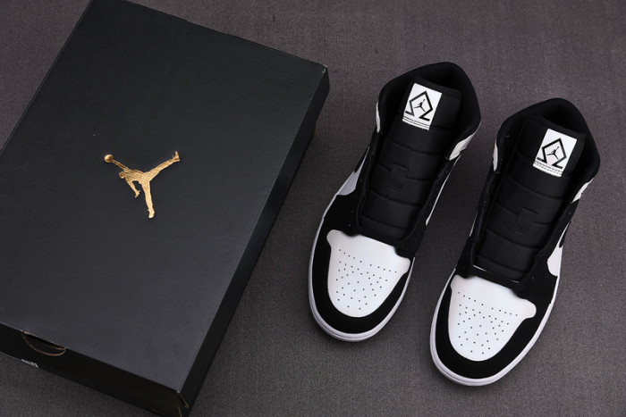 Air Jordan 1 Mid SE