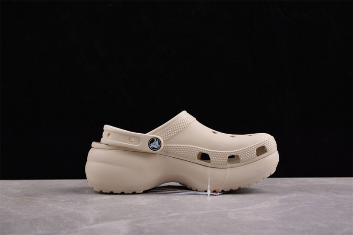 CROCS SCANDAL C00039