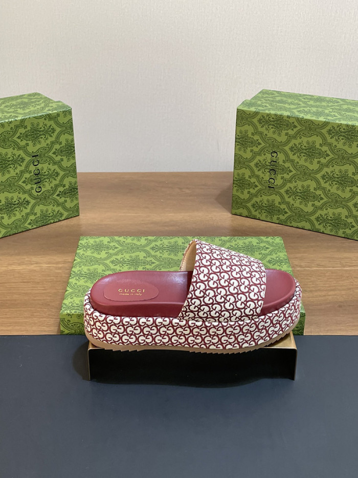 Gucc* Sandal 178