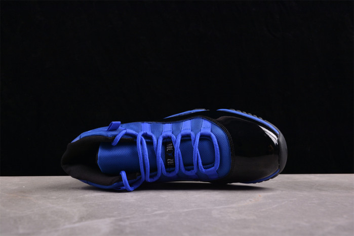 AIR JORDAN 11