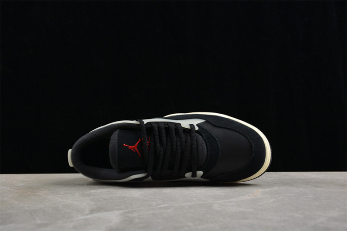 Air Jordan 4 RM