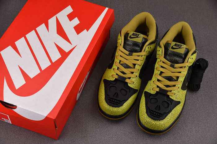 Nike Dunk Low "Halloween Skull" HV6103-300