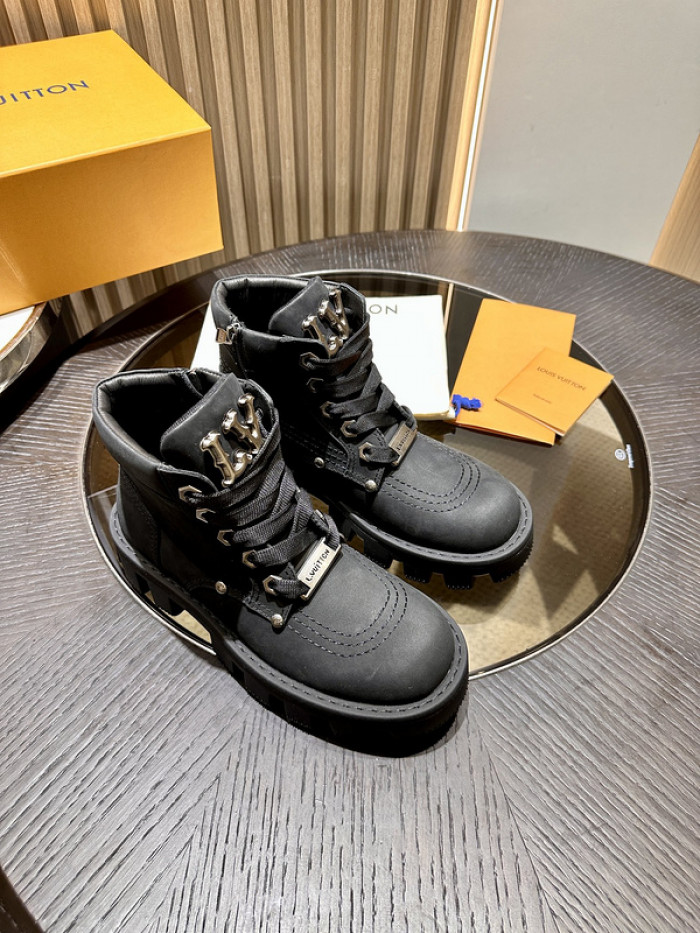 LV BOOTS L000027