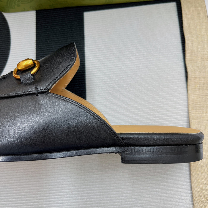 Gucc* Sandal 105