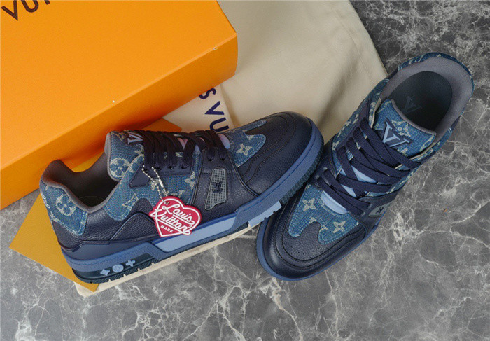 LV SNEAKER LV-000276