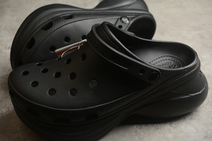 CROCS SCANDAL C00032