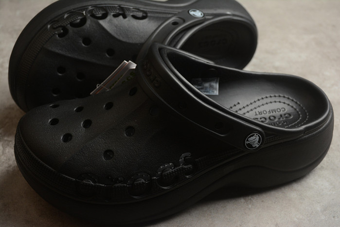 CROCS SCANDAL C00036