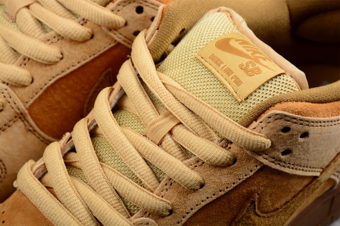Nike SB Dunk Low 883232-700