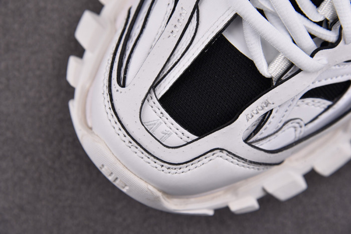 TRACK SNEAKER TS070
