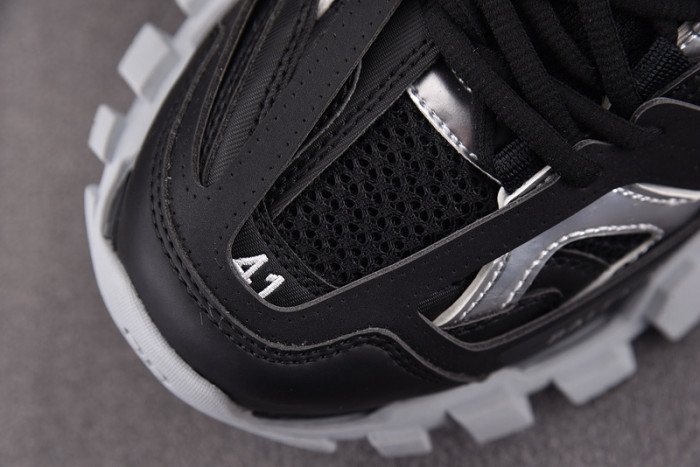 TRACK SNEAKER TS086
