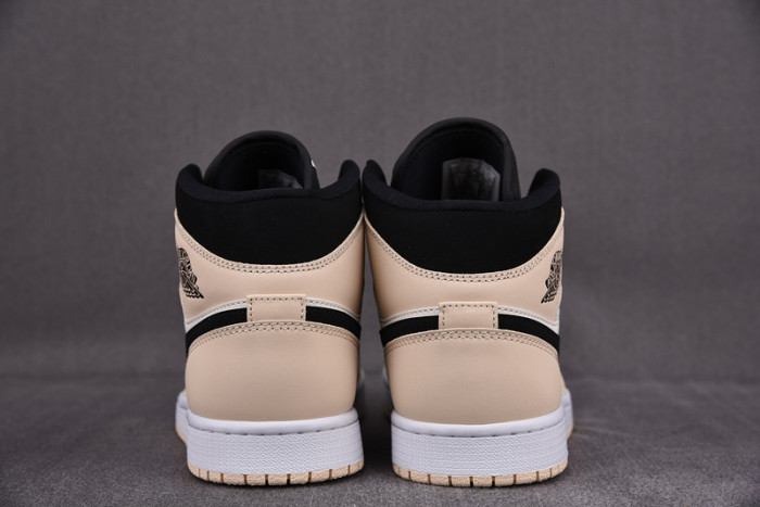 Air Jordan 1 Mid 