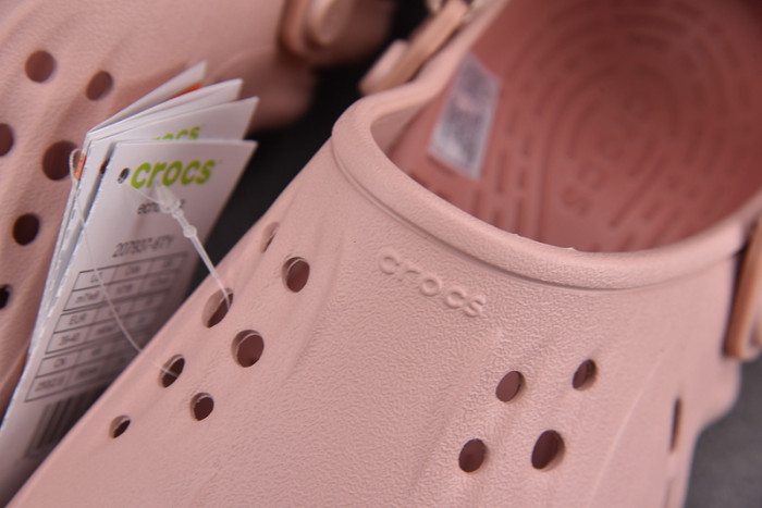 CROCS X SALEHE BEMBURY C00019