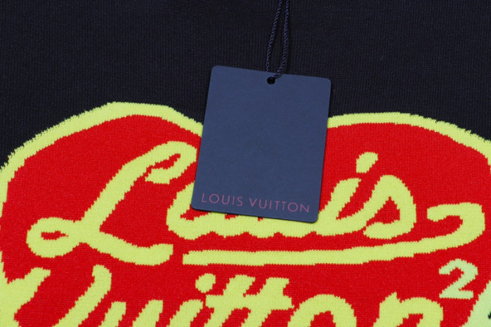 LV CLOTHES V00062