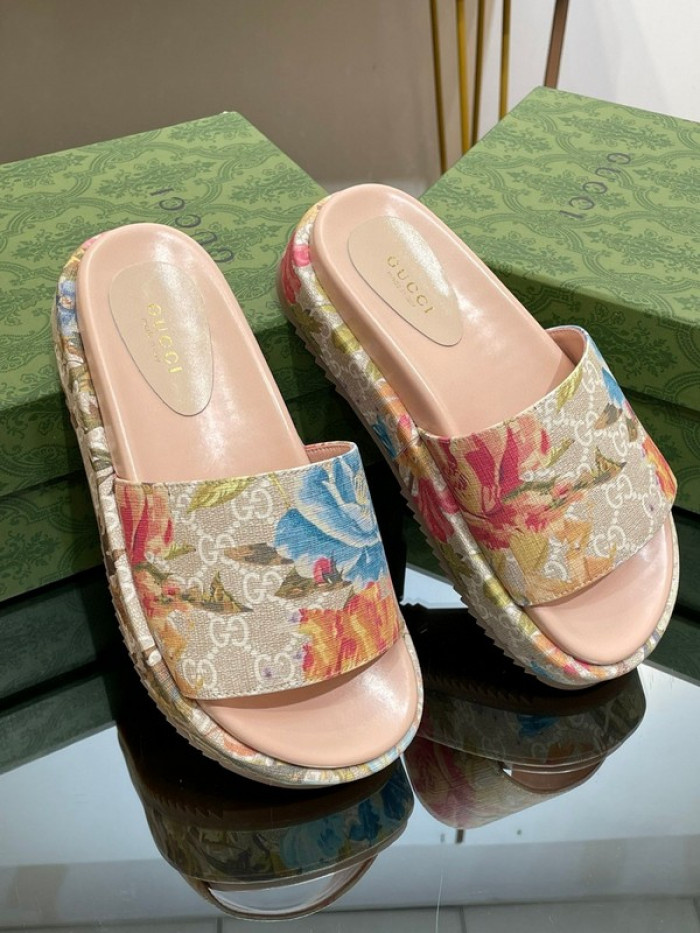 Gucc* Sandal 158
