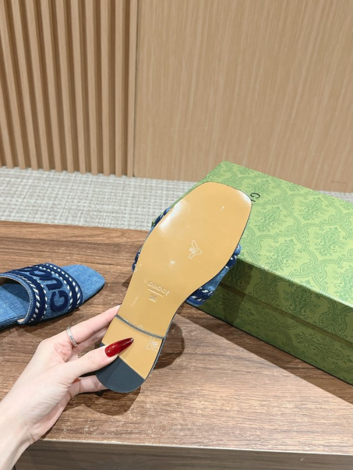 Gucc* Sandal 200
