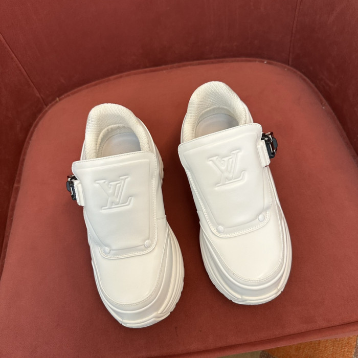 LV LV-000621