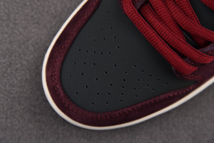 RIOT Skateshop x Dunk Low SB 