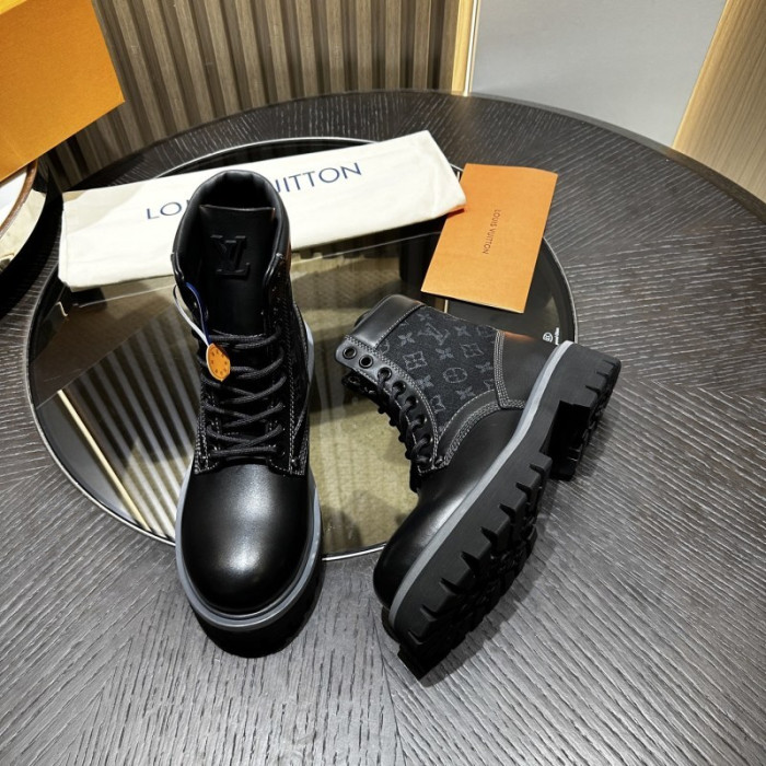 LV BOOTS L000055