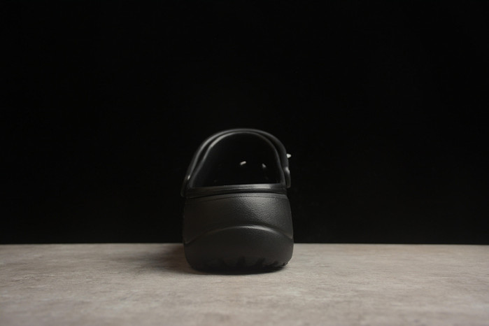 CROCS SCANDAL C00036