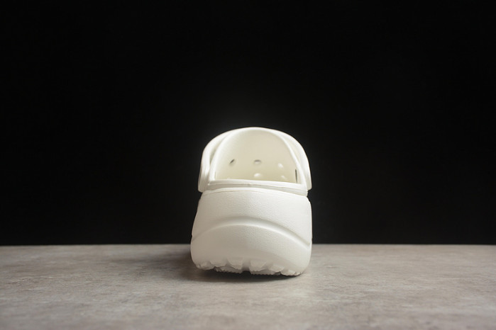 CROCS SCANDAL C00038