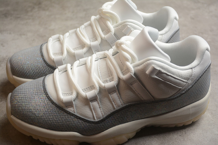 Air Jordan 11 Low 