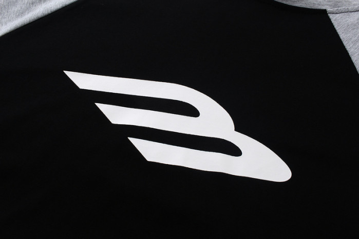 Balenciag**a CLOTHES BAC00029