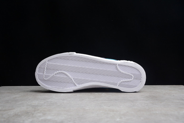 Nike Blazer Low sacai KAWS Purple Dusk DM7901-500