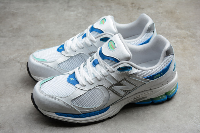 NEW BALANCE SNEAKER 004