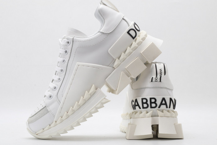 DG SNEAKER DG-10002
