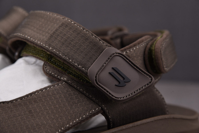 Balenciag* Sandal31