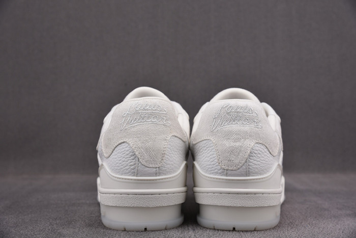 LV SNEAKER LV-000109