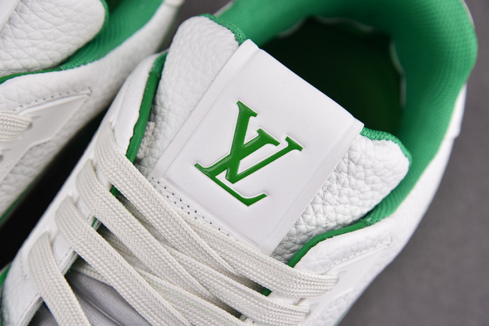 LV SNEAKER LV-000130