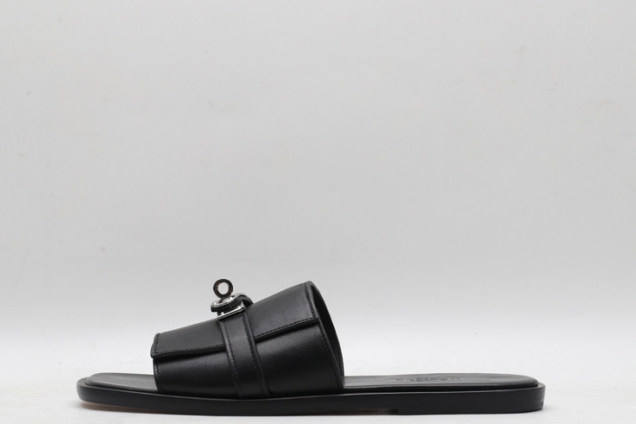 Herme* Sandal57